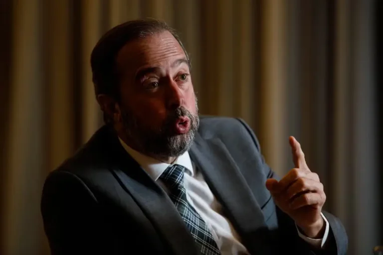 107016535-pa-brasili-mx9j1w