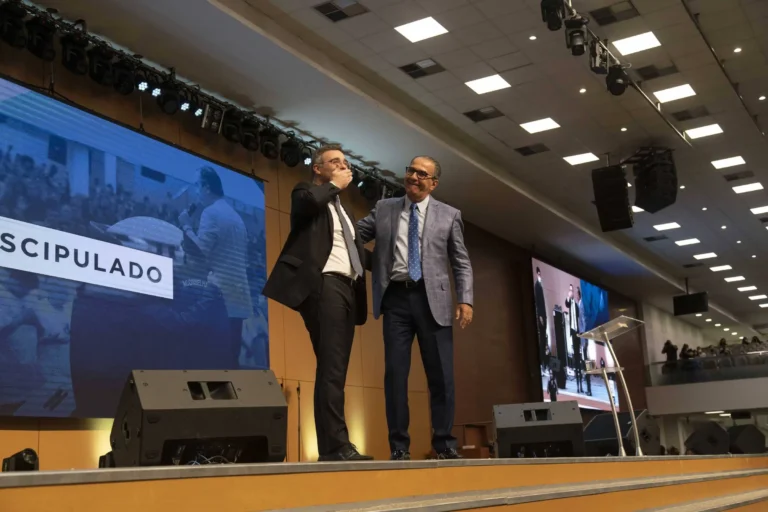 163909801261b2a69c37-ntur77