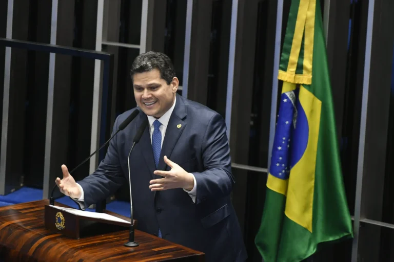 54300706739-9c3c7e15-u4rnop