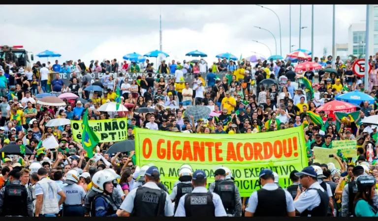 641e194fe999632700fb-u6b6jn