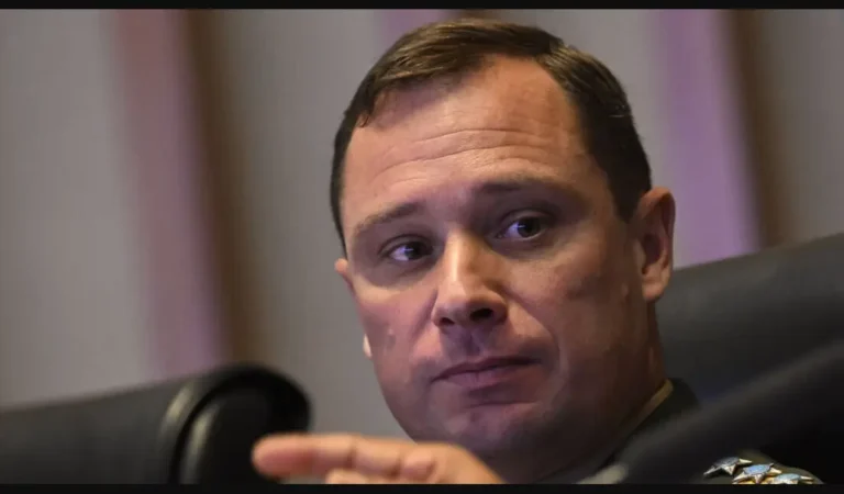 67b6830394d716fb4b02-sldt4s