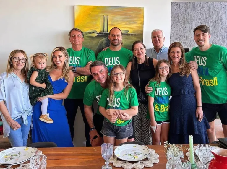 Bolsonaro-familiares-ndjslr