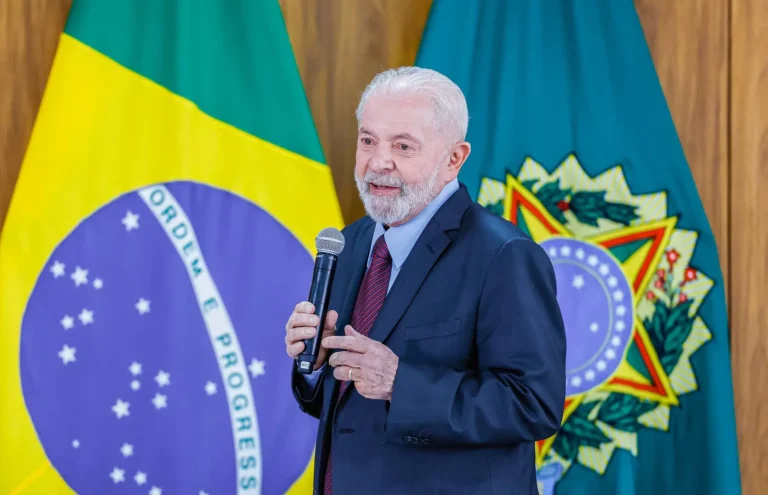 Lula-da-Silva-sobre--3936bz