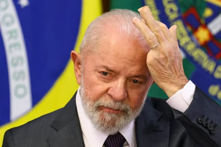 Lula--lckz8m