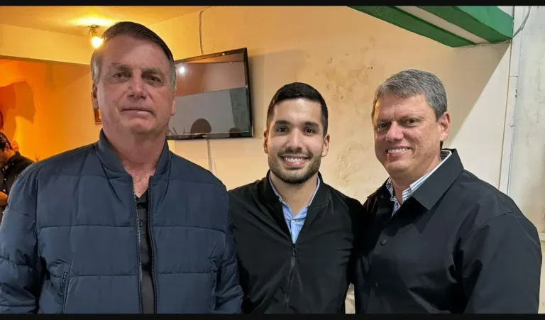 andre-fernandes-reun-1pkyrr