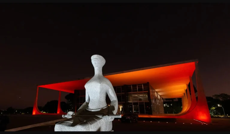 fachada-stf-vermelho-9ua92x