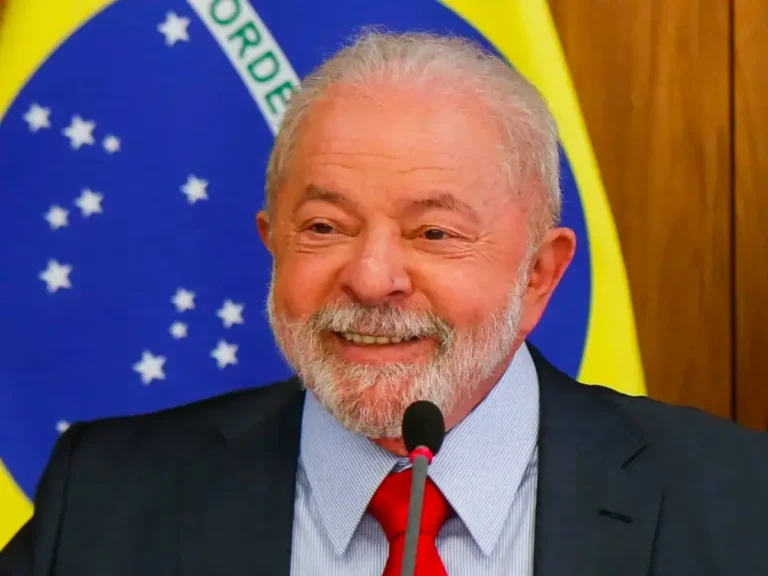 luiz-inacio-lula-da--8o2prb