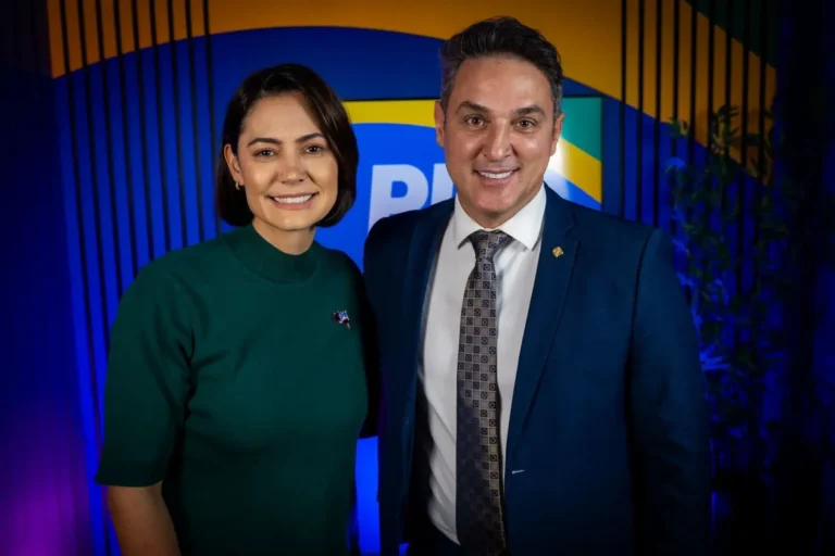 michelle-bolsonaro-e-hx7onf