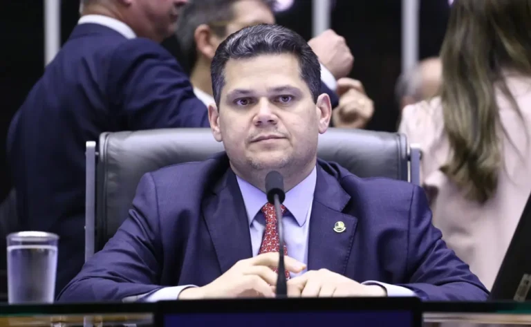 polticacongresso-bra-j7wlm9