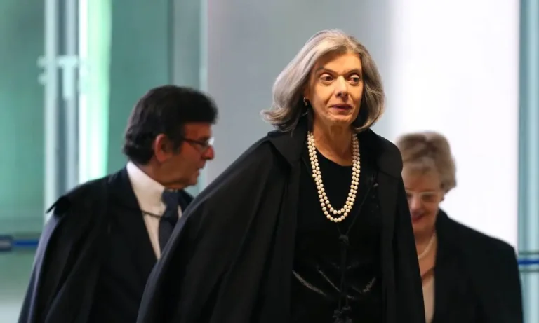 201606021537099792-71xpst