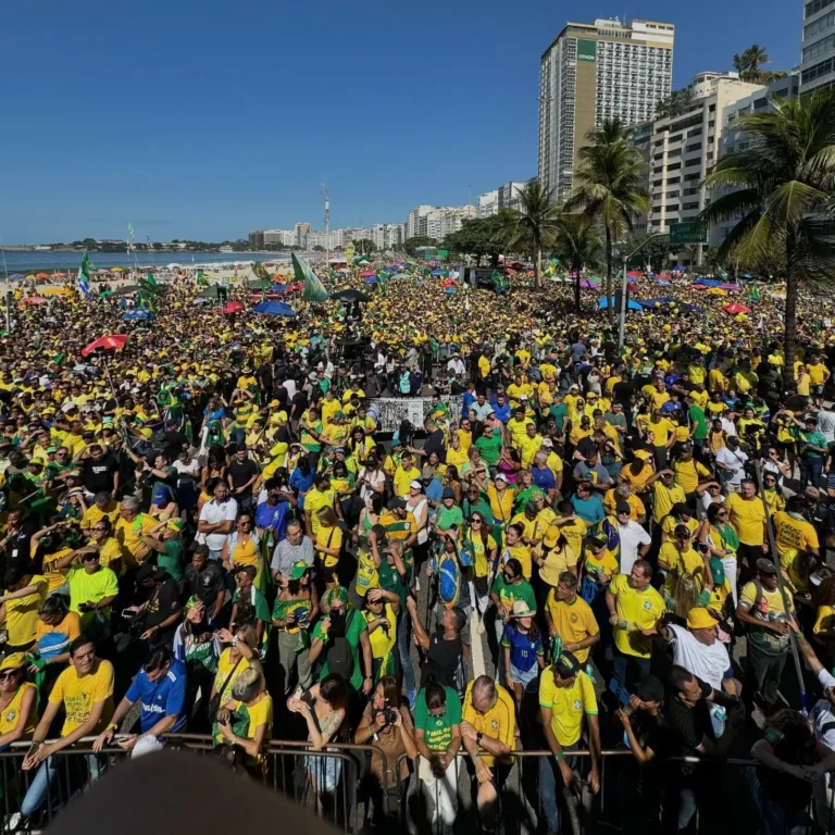 439914785-1843555795-jj23jg