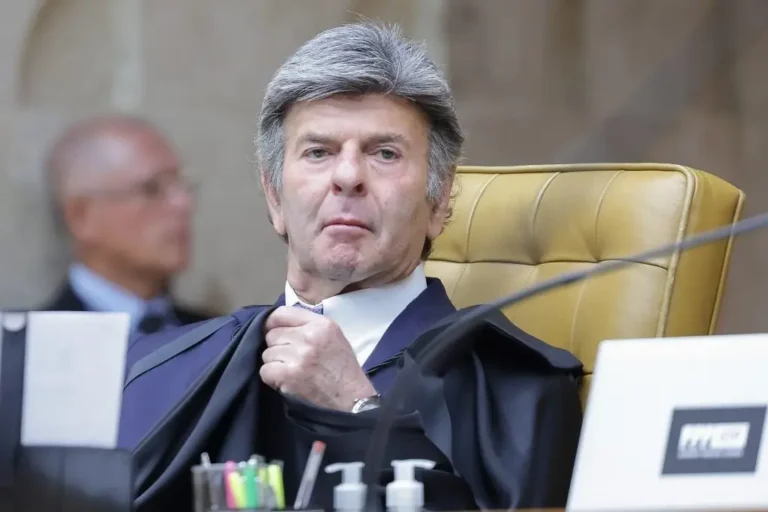 54353292758-94e18fd0-gmxdax