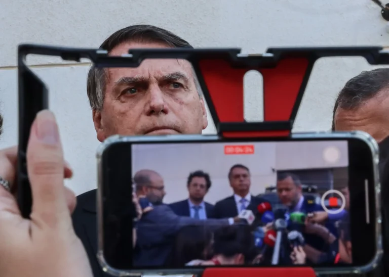 Jair-Bolsonaro-entre-rgkip8