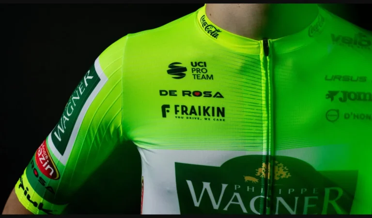 une-PRM-x-Wagner-Baz-c5sy6x